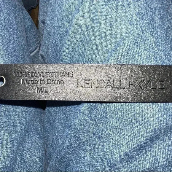 Kendall & Kylie Women’s Black Vegan Belt with Silver-Tone Buckle Accents M/L - Picture 7 of 13